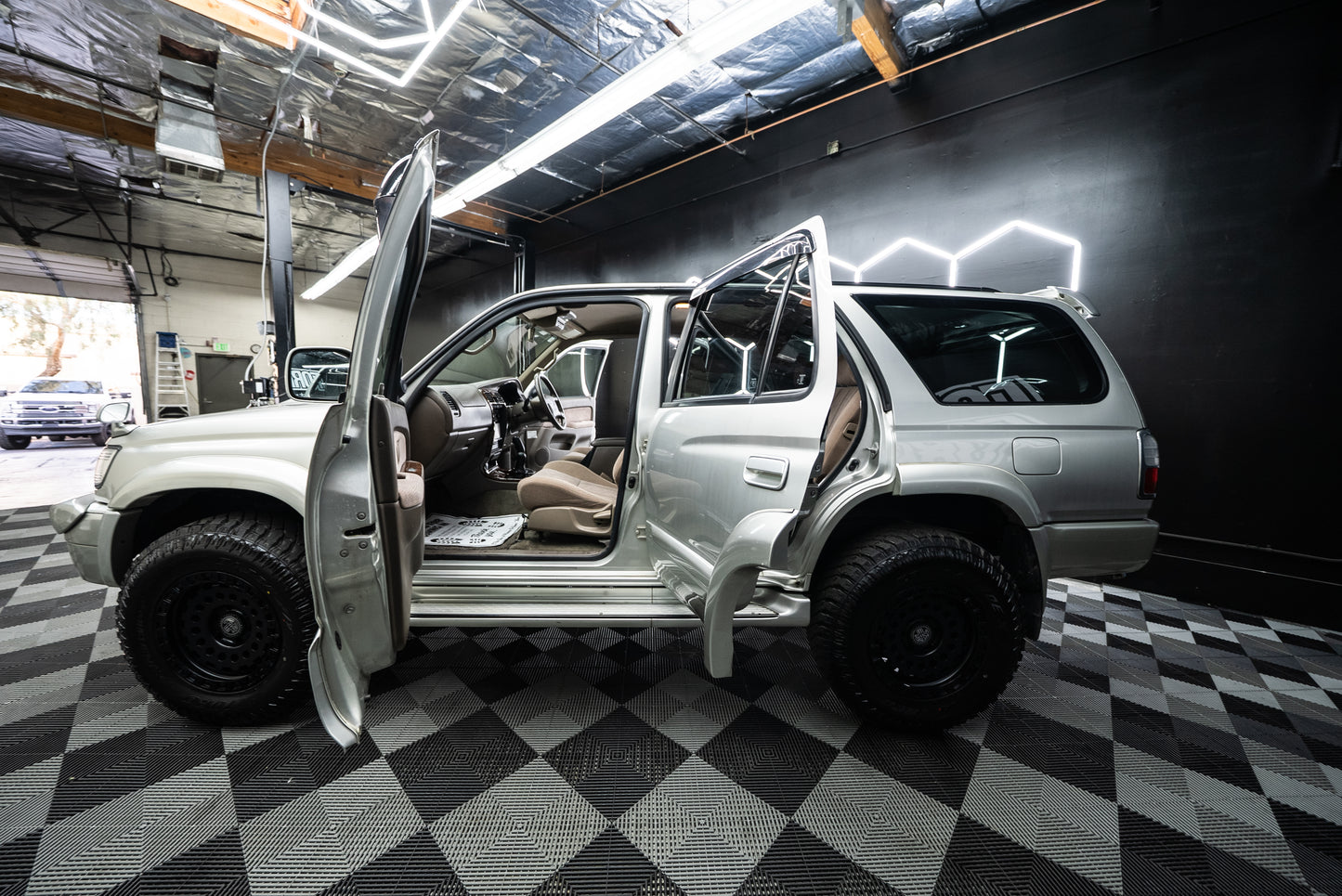 1999 Hilux Surf SSR-G Intercooled Turbo-Diesel 4WD