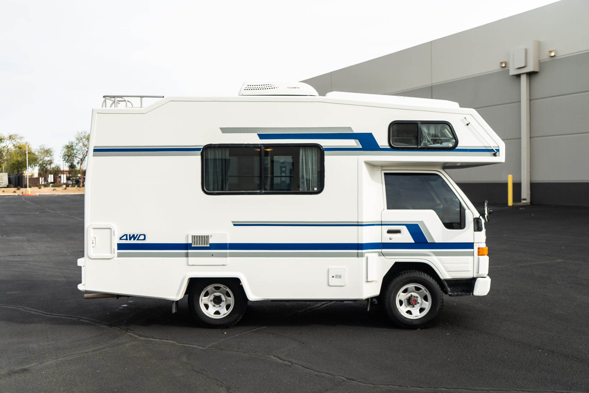 toyota bus camper 1993 Toyota Hiace RV Camper Space Shelter – Foreign Connect