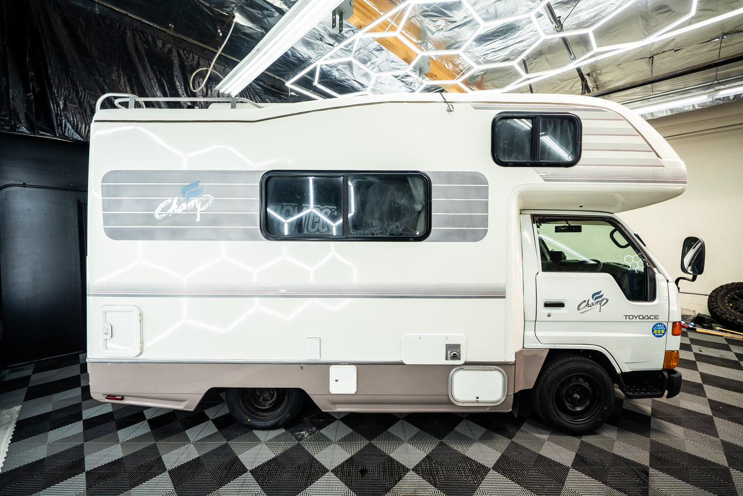 1997 Toyota ToyoAce Global Champ Motorhome