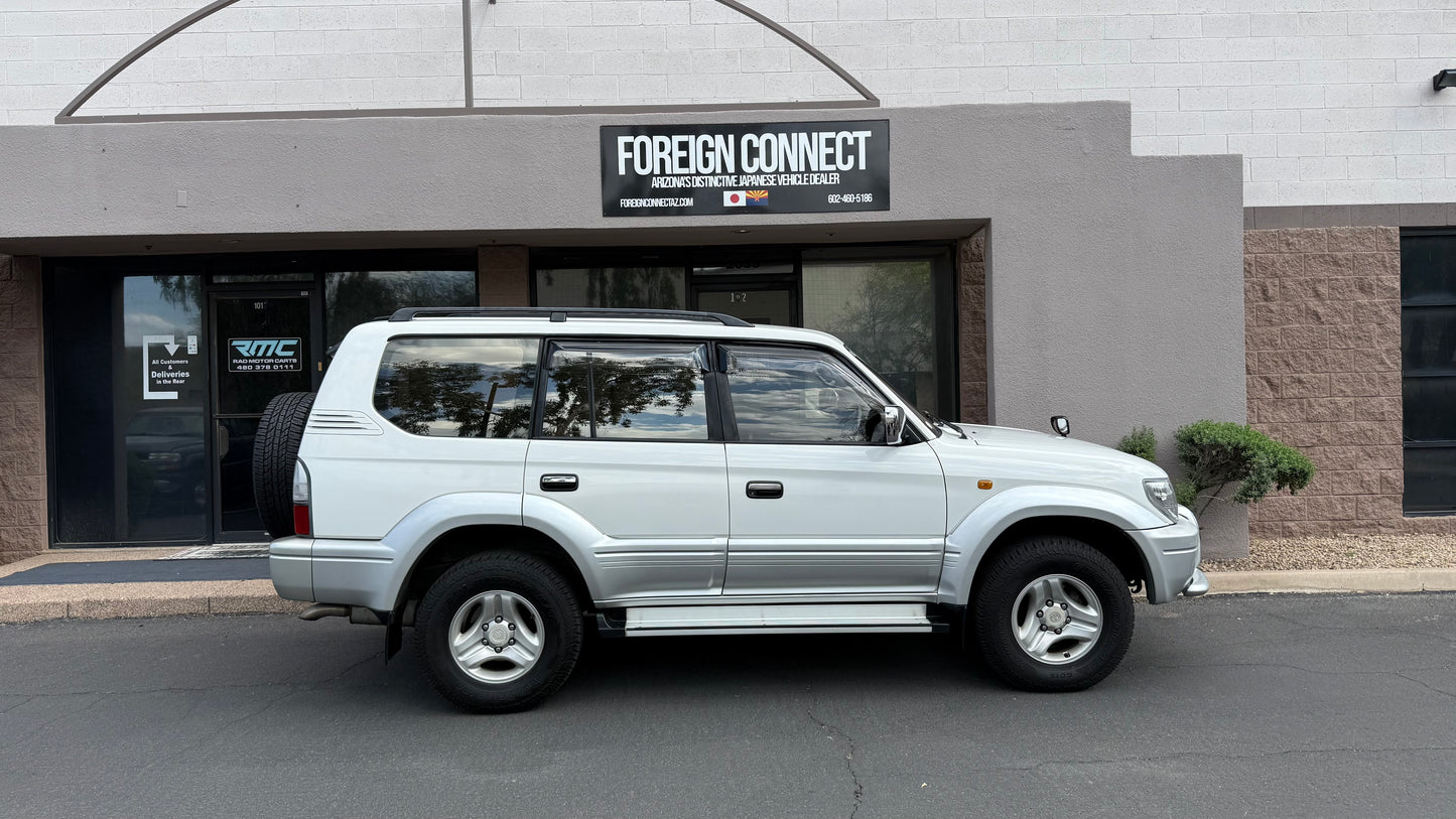 White Land Cruiser Prado 90 Series — Intercooled turbo diesel