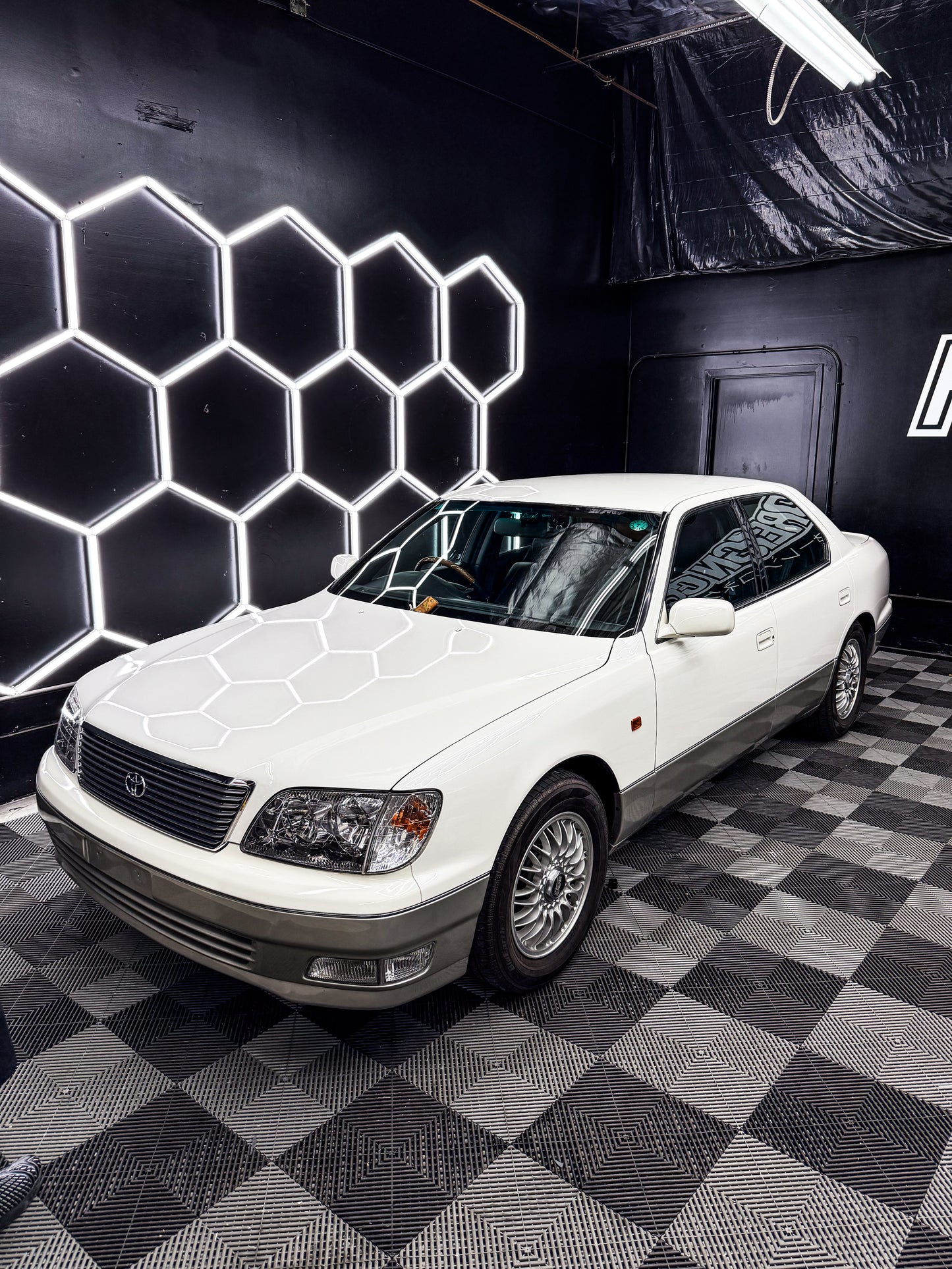 1999 Toyota Celsior 10th Anniversary Special Edition