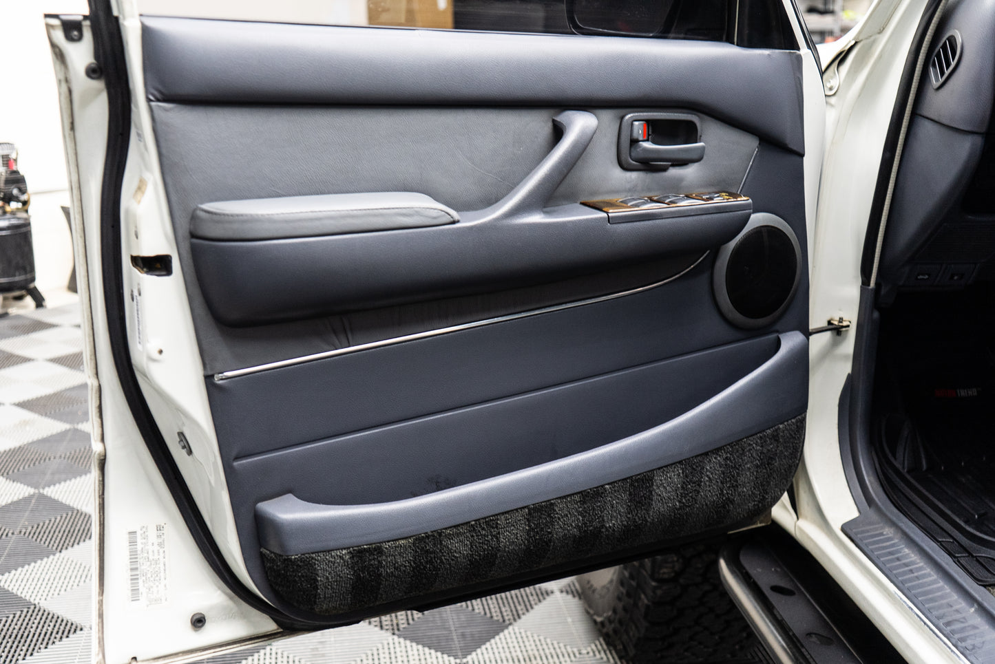 USDM 1994 Toyota Land Cruiser 80 Series