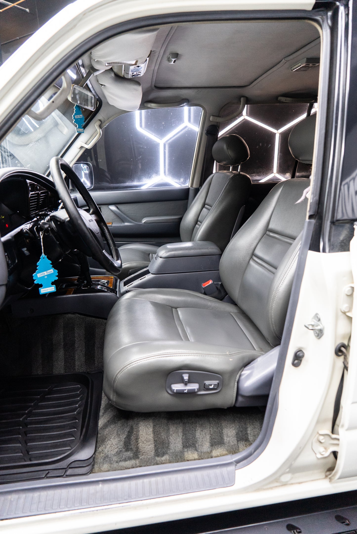USDM 1994 Toyota Land Cruiser 80 Series