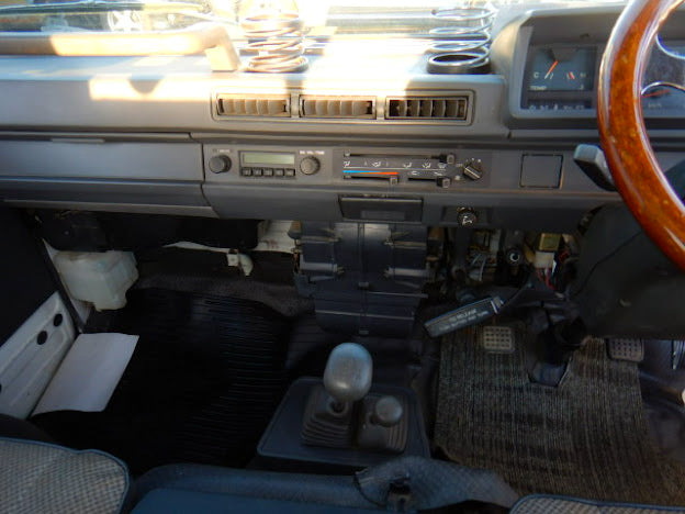 1992 Mitsubishi Delica Long bed Dump Truck 4WD